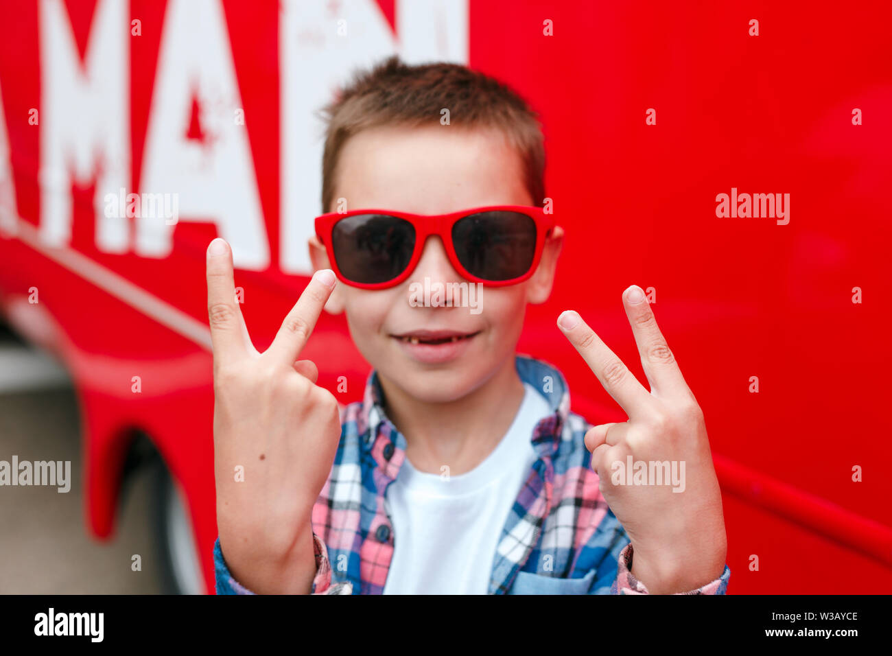 red boy sunglasses
