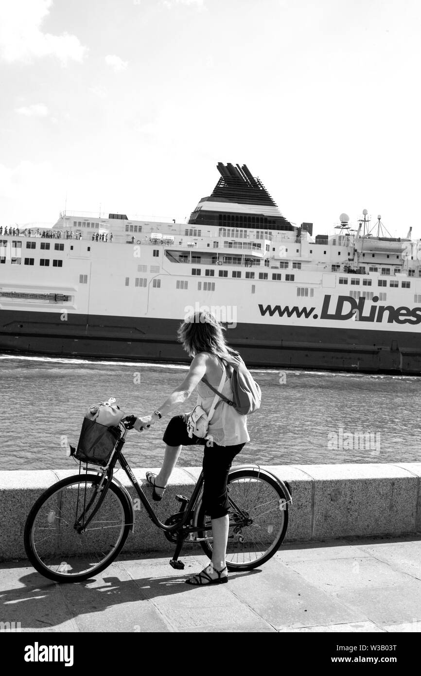 Looking at an outgoing cruise ship, Le Havre, Seine-Maritime, Normandy, France Stock Photo