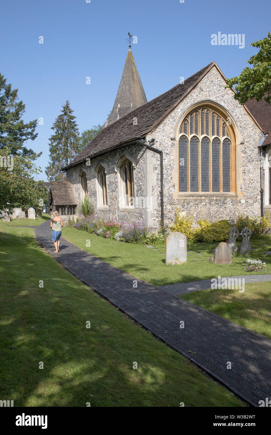 st nicholas parish church great bookham surrey Stock Photo Alamy