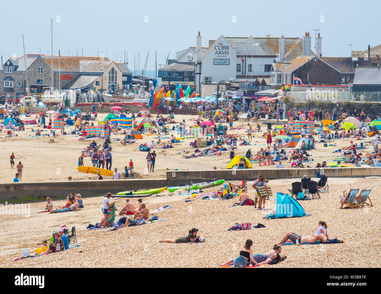 High street lyme regis england hi-res stock photography and images - Alamy
