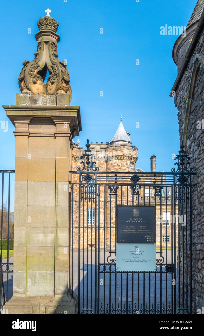 Gates to the Palace of Holyroodhouse (Holyrood Palace), Canongate, the