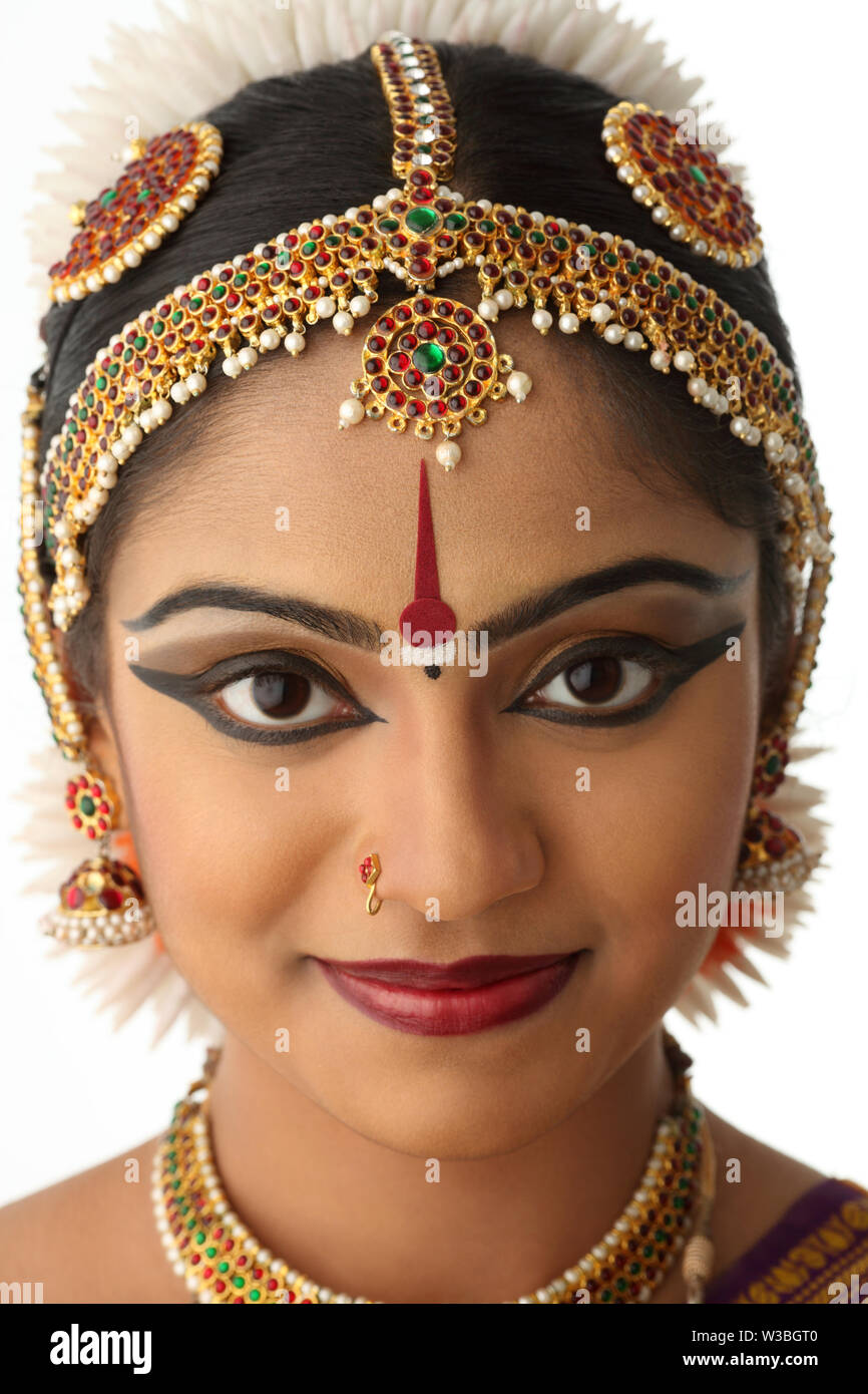 Premium Photo  Beautiful dancer of indian dance bharatanatyam
