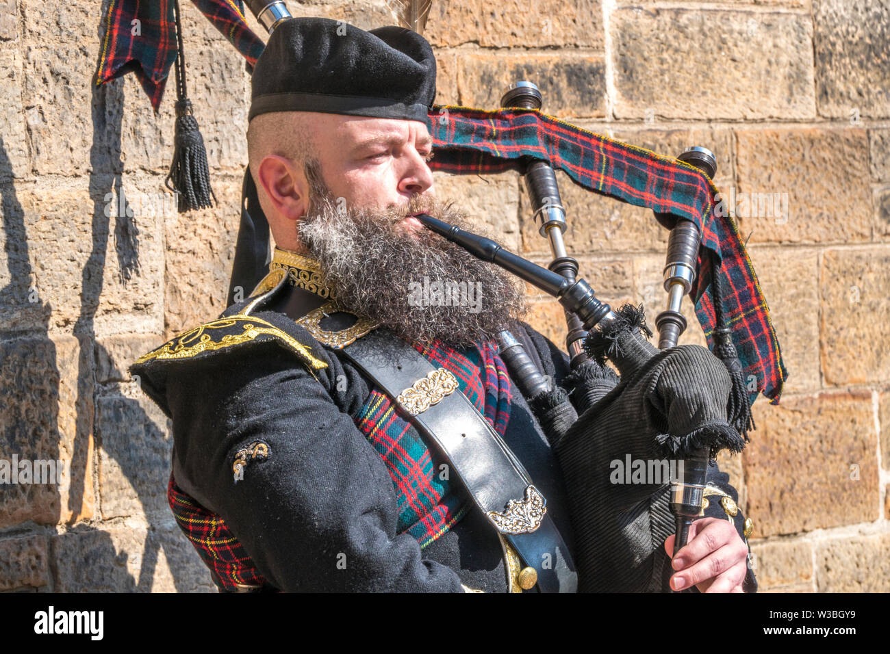 Blowing bagpipes hires stock photography and images Alamy
