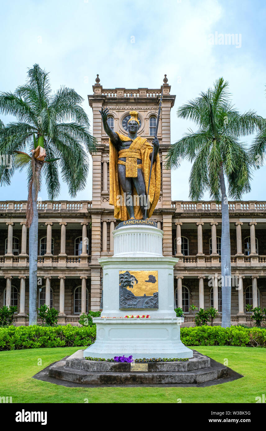 Honolulu, Hawaii , Historic Center, the King Kamehameha statue in front