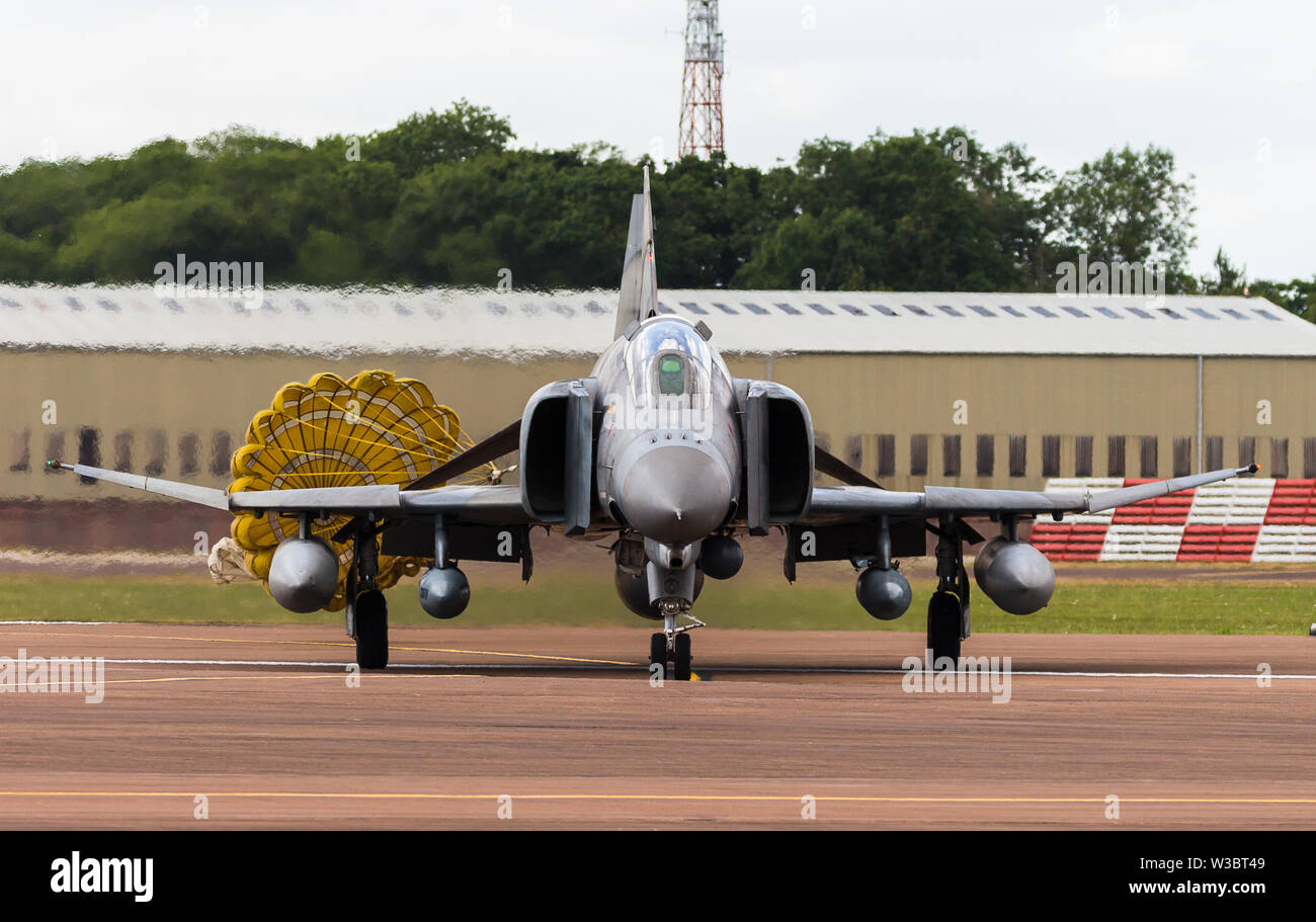 F4 Avion De Chasse Fantôme Athens Vol Semaine Grèce Image stock éditorial -  Image du athènes, militaire: 232181209