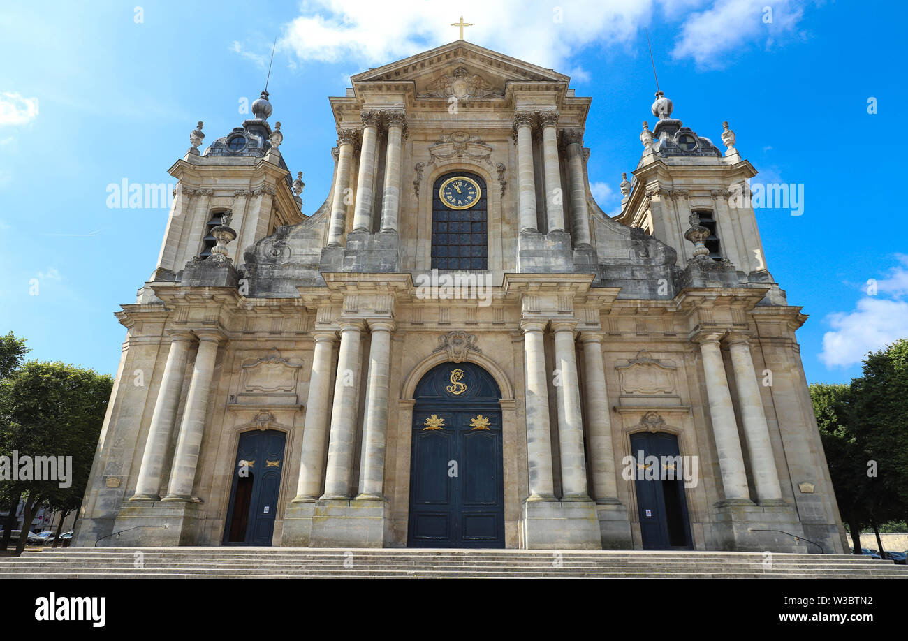 Versailles cathedral hi-res stock photography and images - Alamy Versailles cathedral hi-res stock photography and images - Alamy