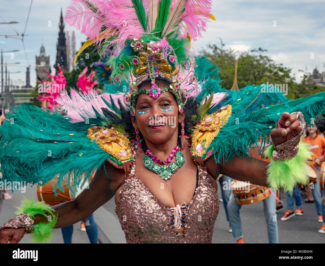 14 July 2019 Edinburgh - Edinburgh Festival Carnival Parade - 700 Performers: Music, dance, circus acrobats, puppetry from all over the world. Stock Photo