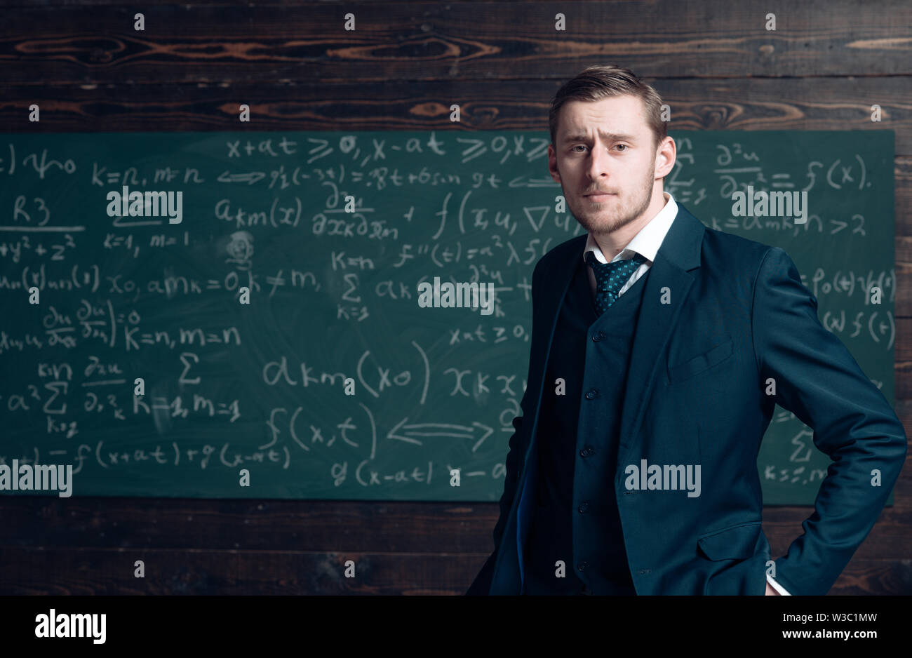 Our teacher insists. Умные в точных науках мужчины. Smart учитель. Талантливый математик. Smart teacher in Suit.