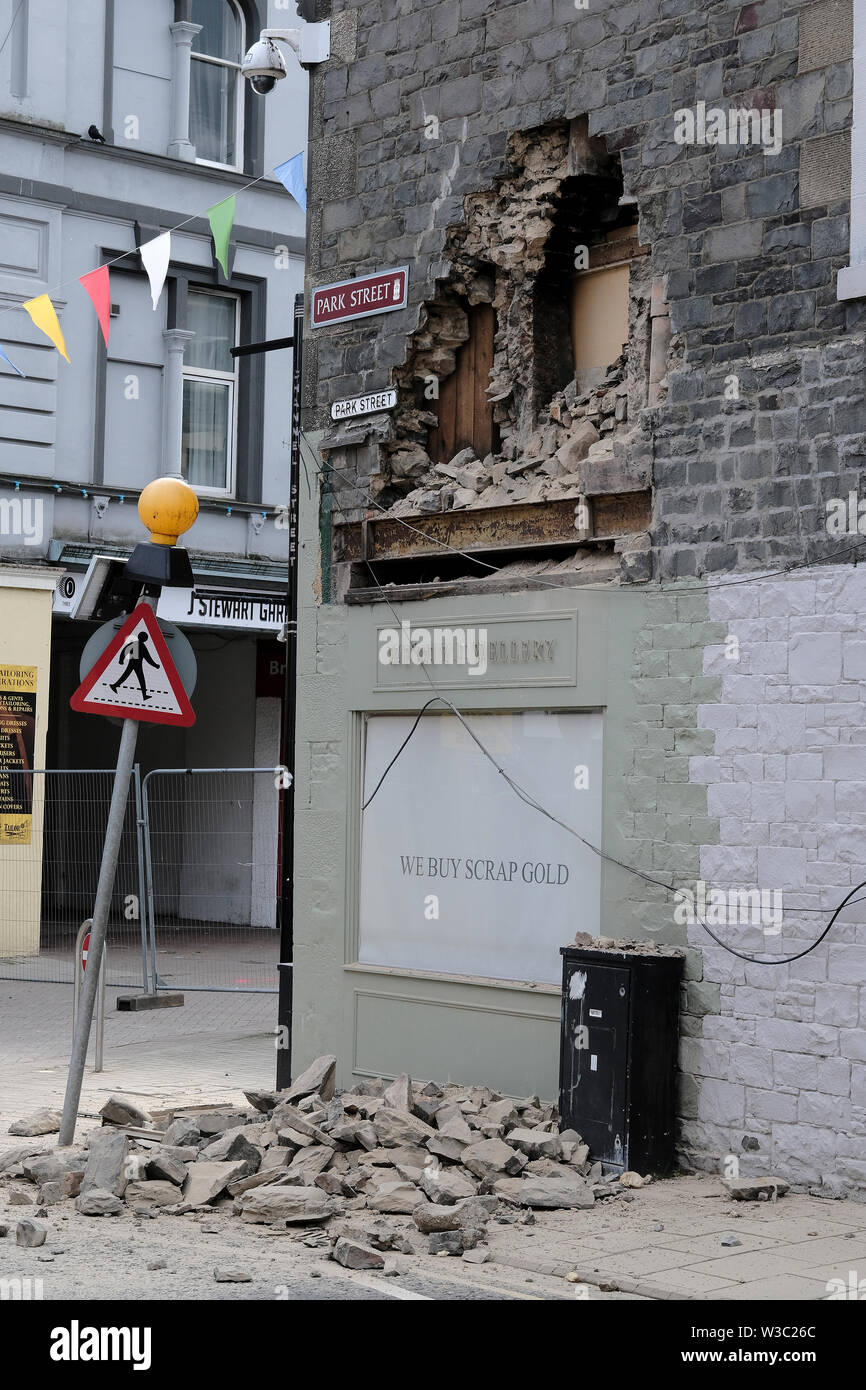 Galashiels, Scotland, UK. 14th July 2019.     Building Collapse, Galashiels The scene in Galashiels after part of an upper floor house exterior wall collapsed. A street in Galashiels town centre is currently closed after part of a building collapsed. The incident happened in Park Street this morning (Sunday). No one was injured.  Credit: Rob Gray/Alamy Live News Stock Photo