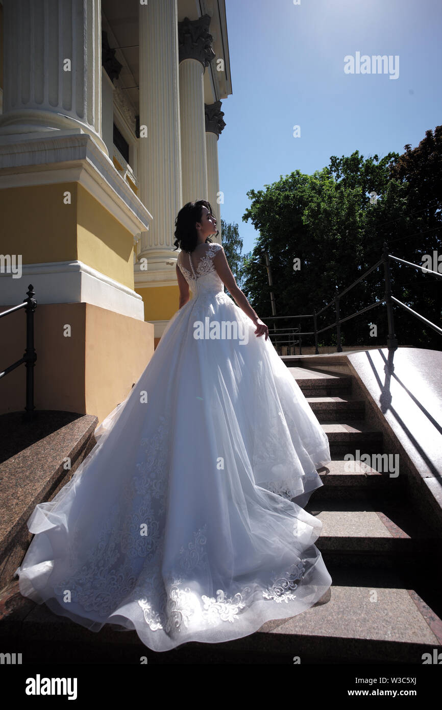 elegant beautiful wedding dresses