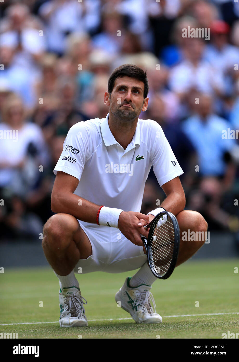 Roger federer on grass hi-res stock photography and images - Alamy