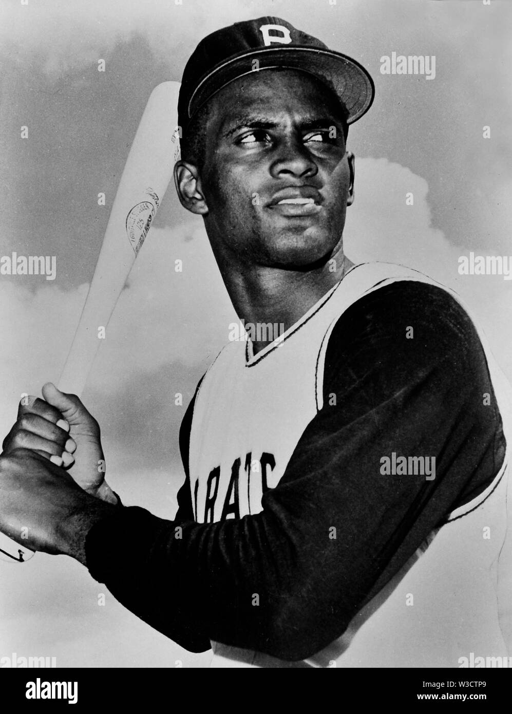 Star baseball player Roberto Clemente of the Pittsburgh Pirates circa 1960s  Stock Photo - Alamy