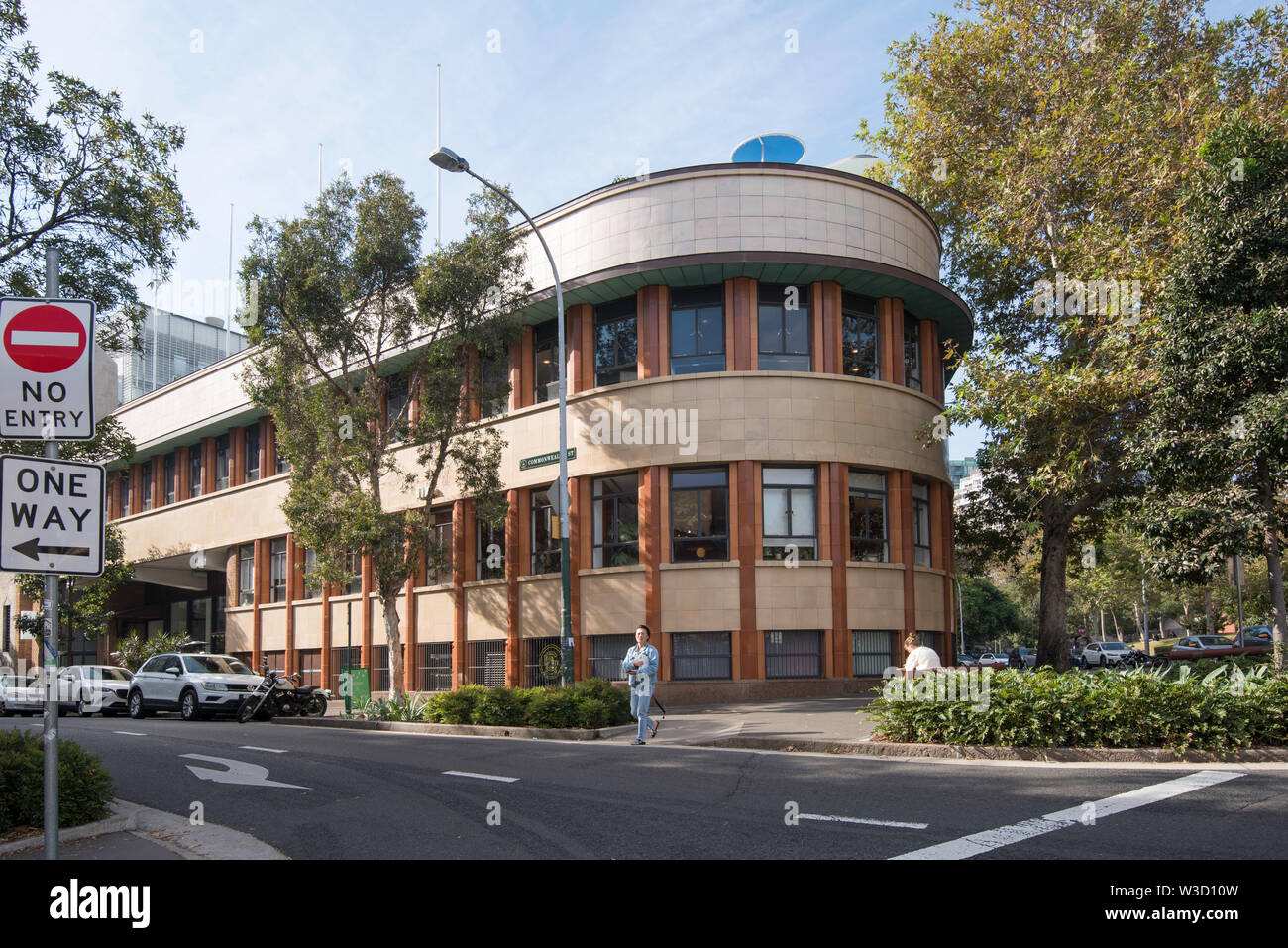 The 1940 built former Paramount Pictures Studios building is a good example of Inter-War Functionalist architecture with a bold curved street facade. Stock Photo