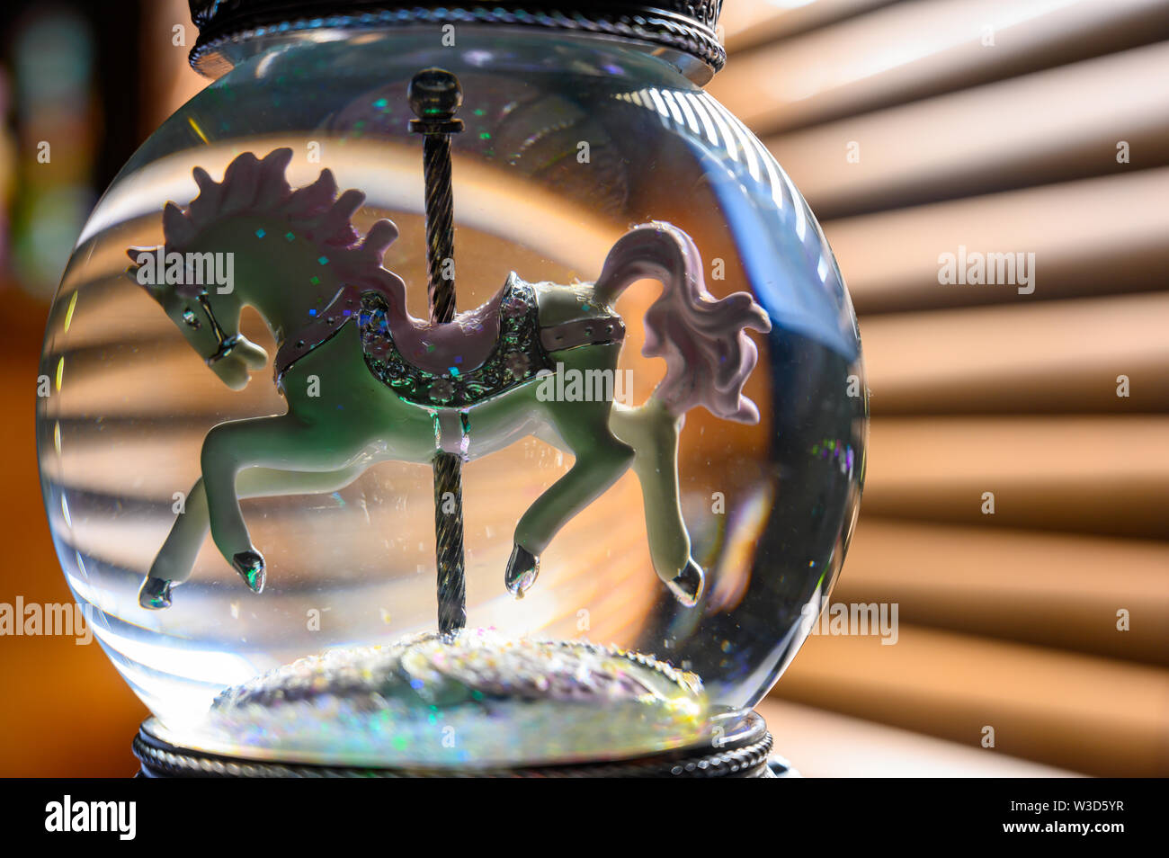 Horse snow globe deals