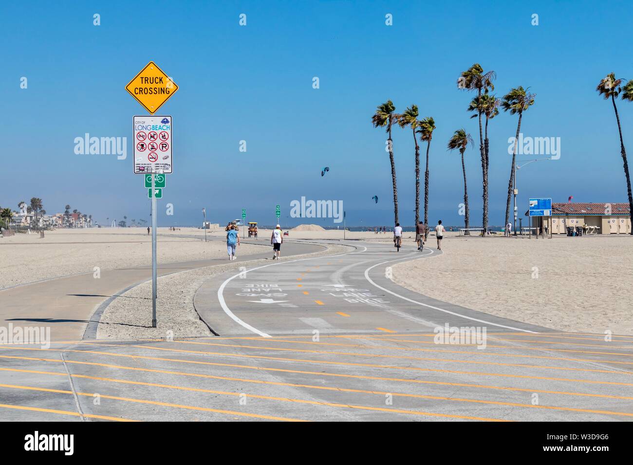 Bike and pedestrian path on the beach in Long Beach California Stock Photo