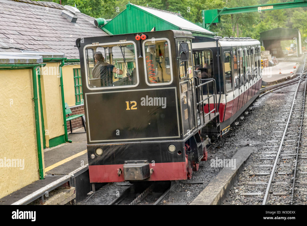 Snowdon Engine Train up snowdon hi-res stock photography and images - Alamy