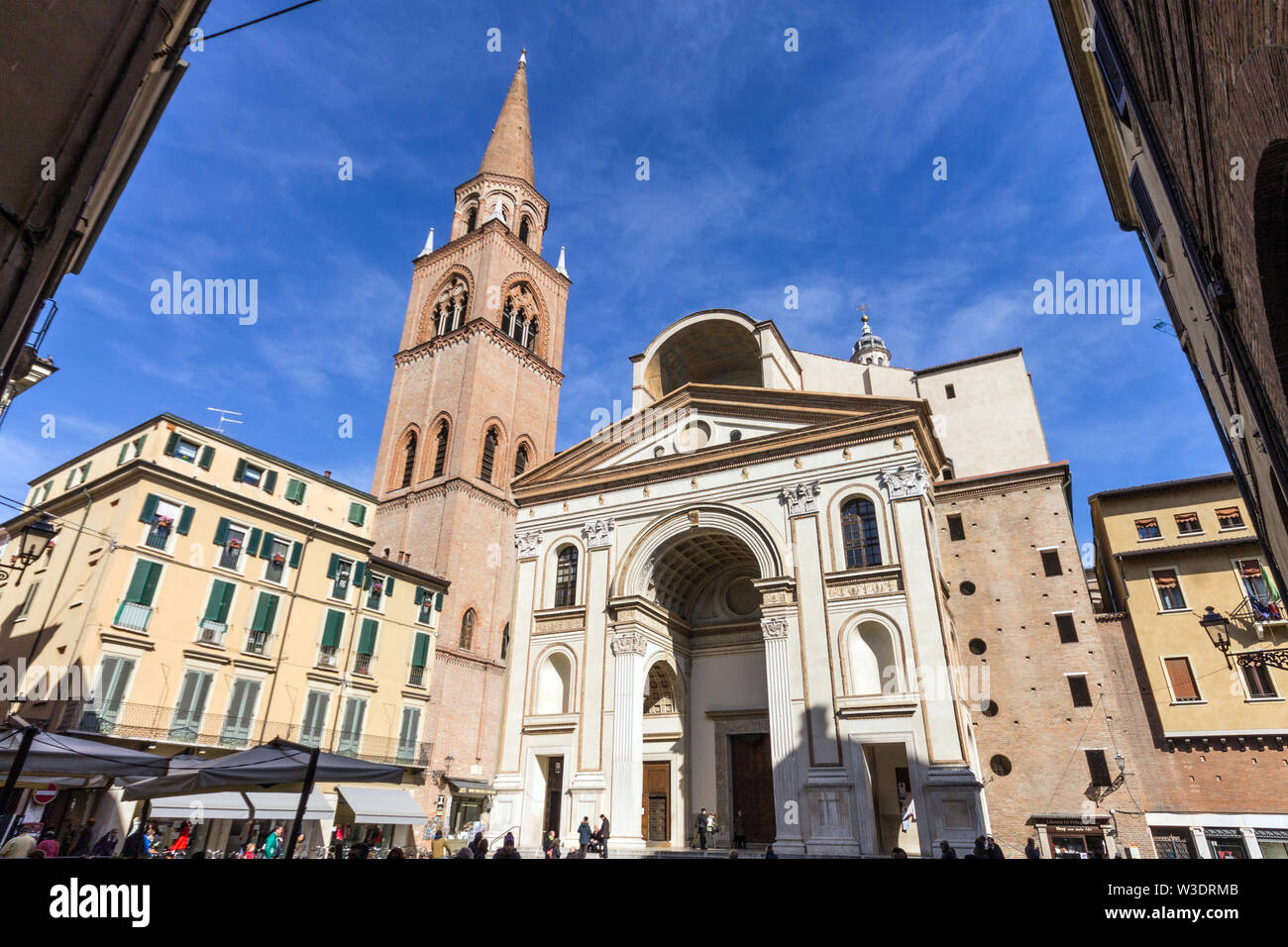 Basilica of sant’andrea facade hi-res stock photography and images - Alamy