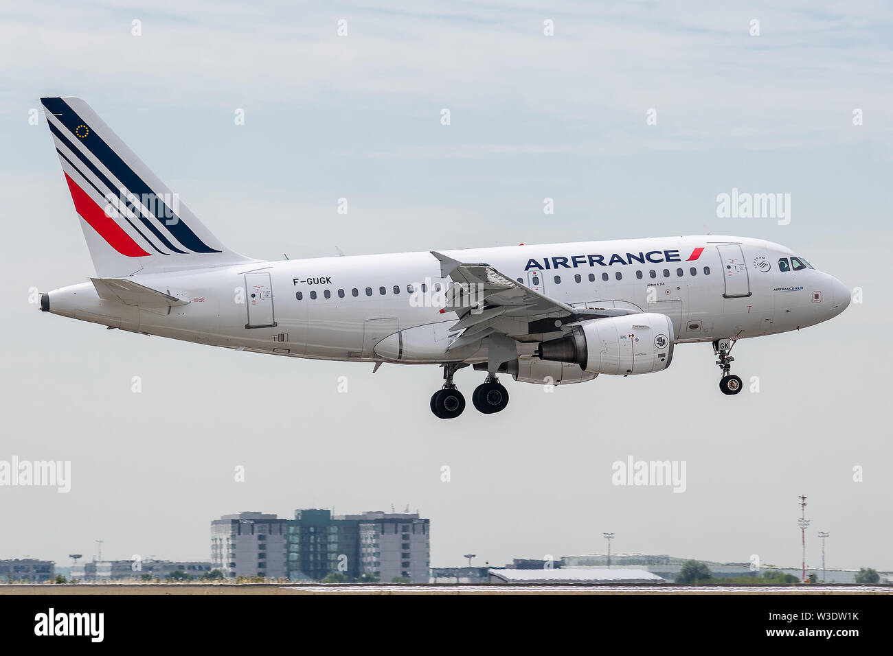 F-GUGK, July 11, 2019, Airbus A318-111-2601 landing on the runways of the Paris Roissy Charles de Gaulle airport at the end of flight Air France AF773 Stock Photo