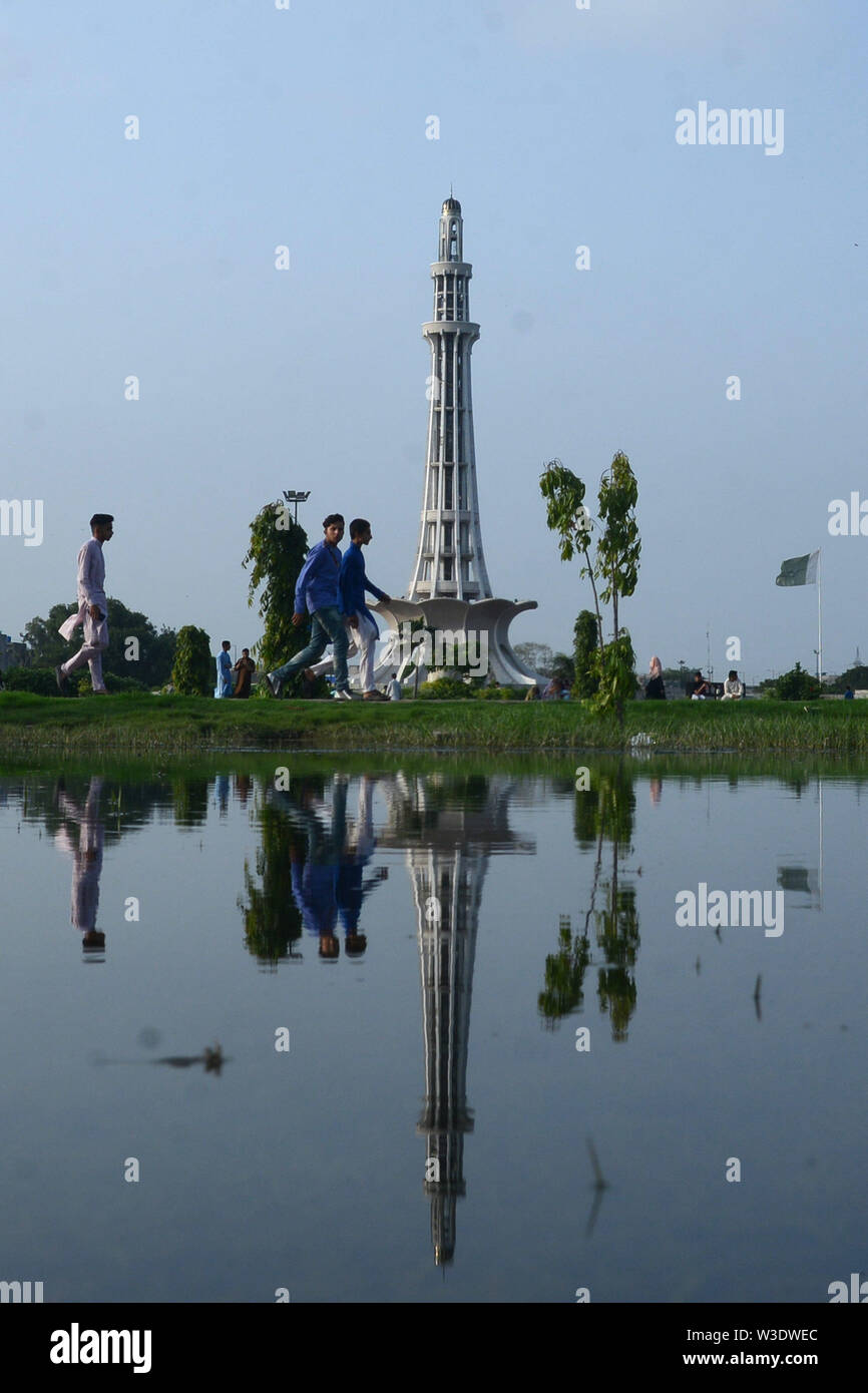 Lahore, Pakistan. 14th July, 2019. Pakistani people visit the