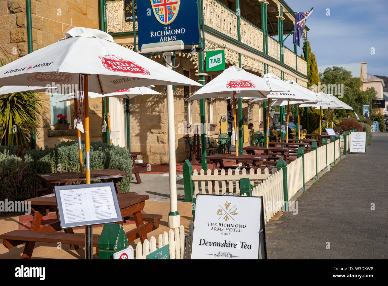 Richmond Arms traditional australian pub hotel in the village of Richmond,Tasmania,Australia Stock Photo