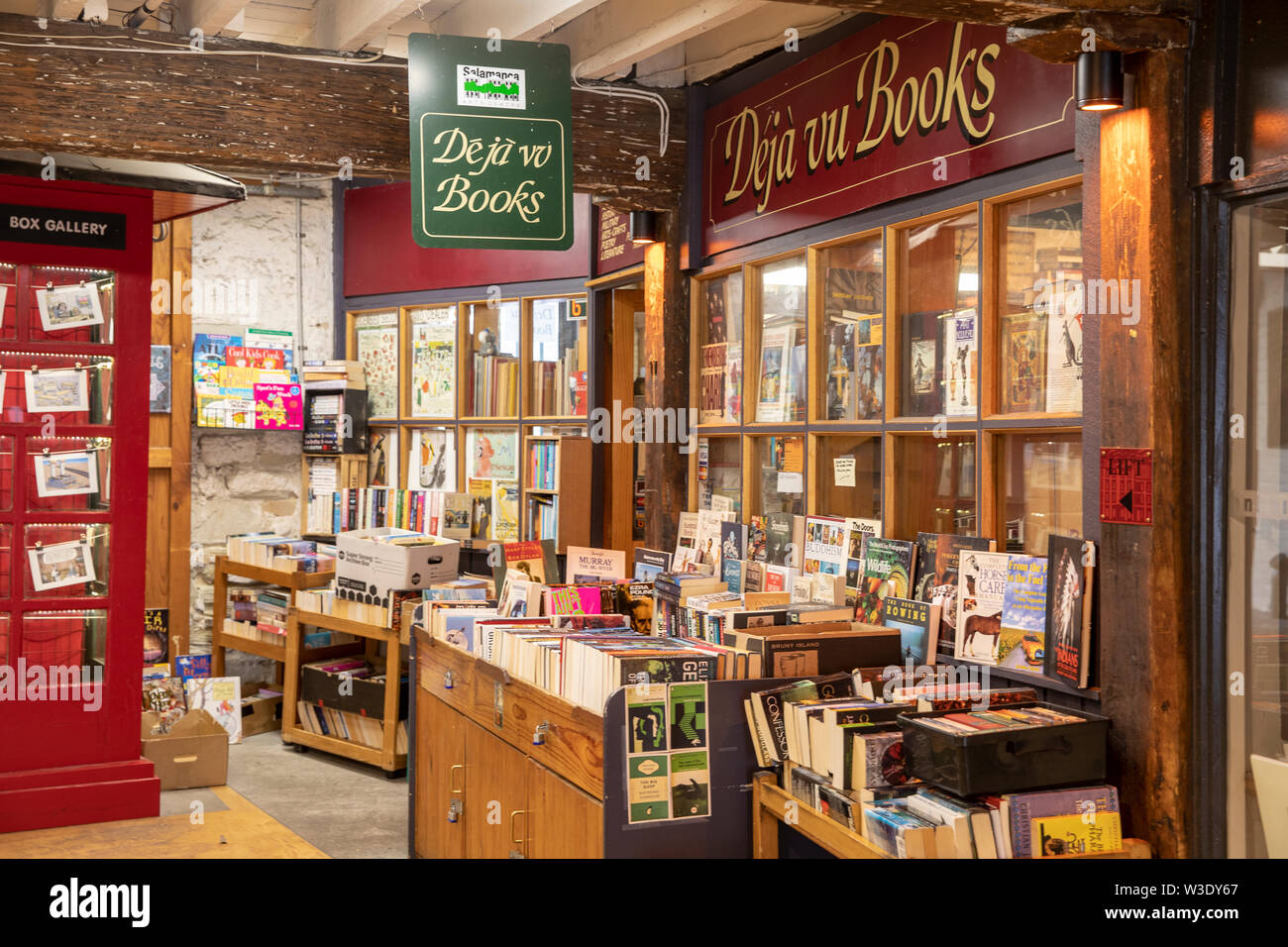 Hobart,Tasmania, Vu book shop in Battery Point, traditional book selling used and secondhand books,Tasmania,Australia Photo - Alamy