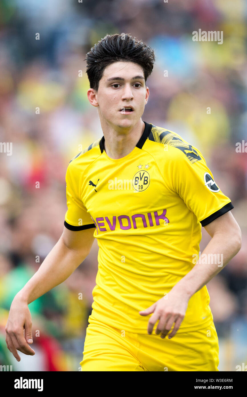 Photo Dédicacée Leonardo Balerdi – Borussia Dortmund, édition Limitée RARE