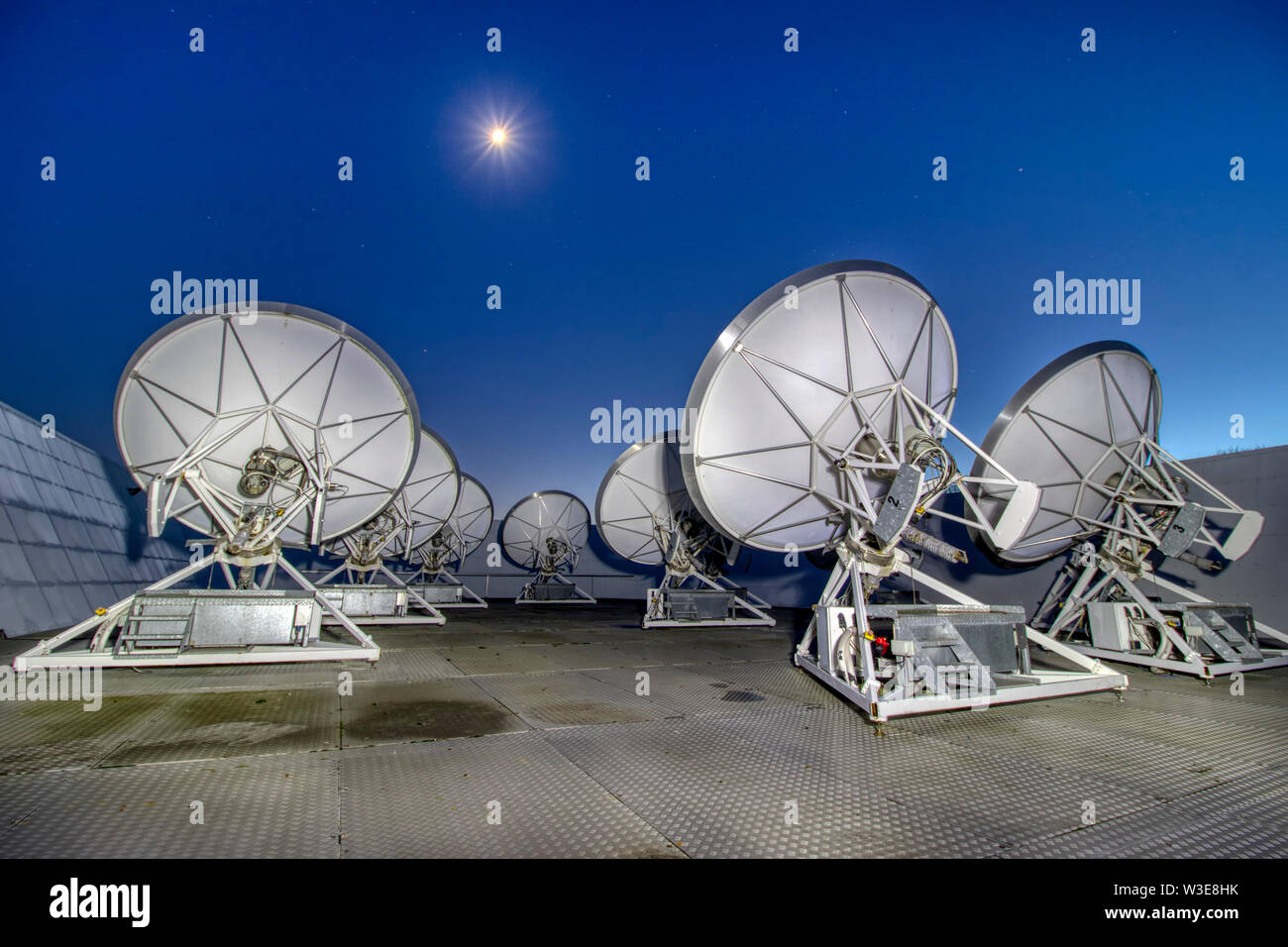 Arcminute Microkelvin Imager, AMI, small array of radio telescopes at