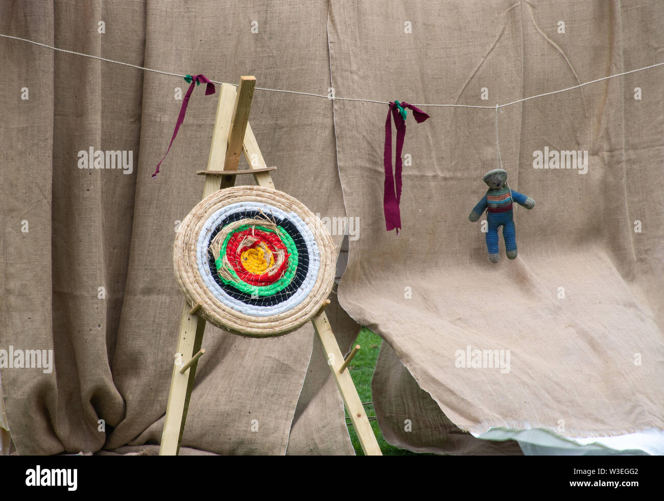 Medieval archery target board Stock Photo Alamy