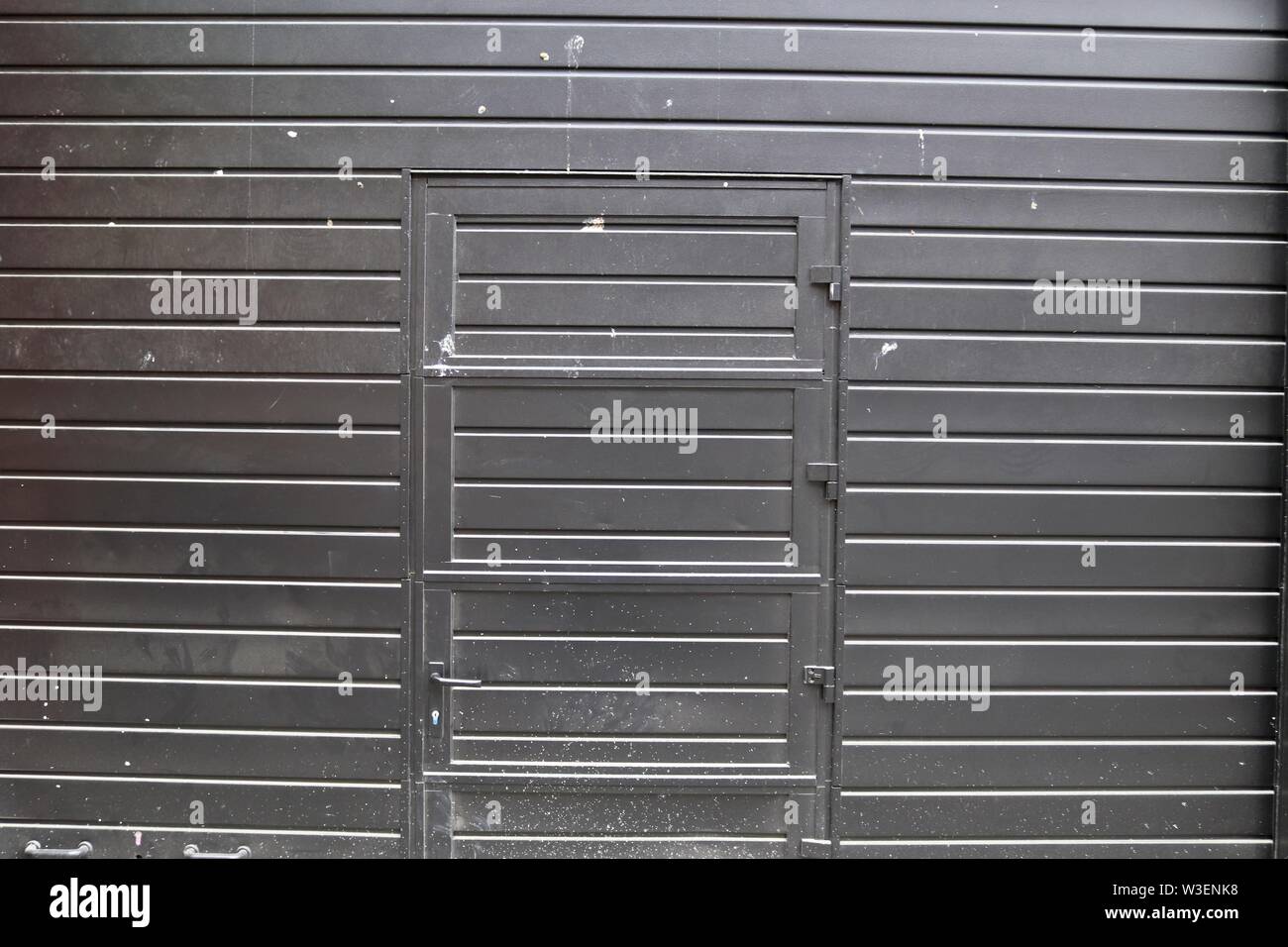 High resolution metal mesh hi-res stock photography and images - Alamy