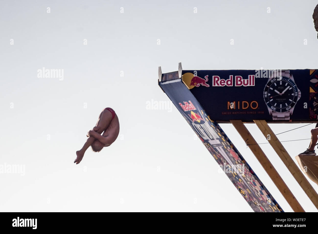 Competitors jump from Rauche Rocks, Beirut, launching from heights of up to 27m, for the Red Bull cliff diving world series 2019 Stock Photo