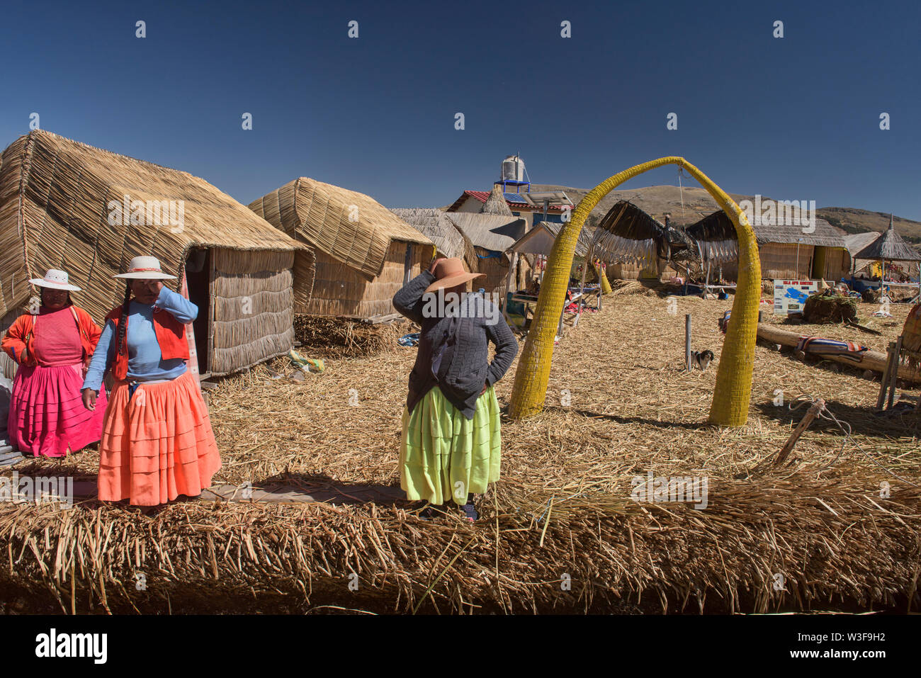 Uros totora reeds floating island, Lake Titicaca, Puno, Peru Stock ...