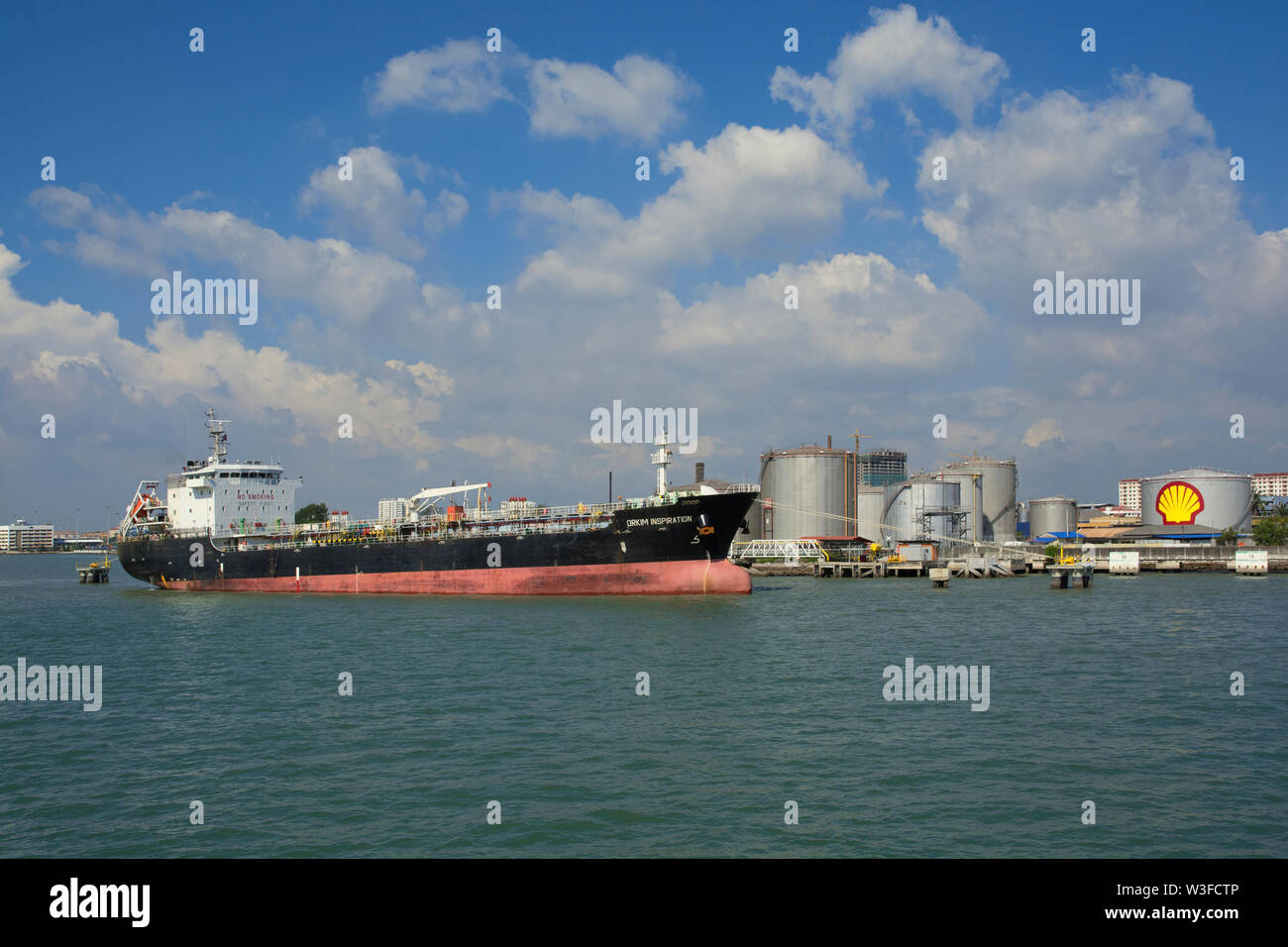Shell oil tanker hires stock photography and images Alamy
