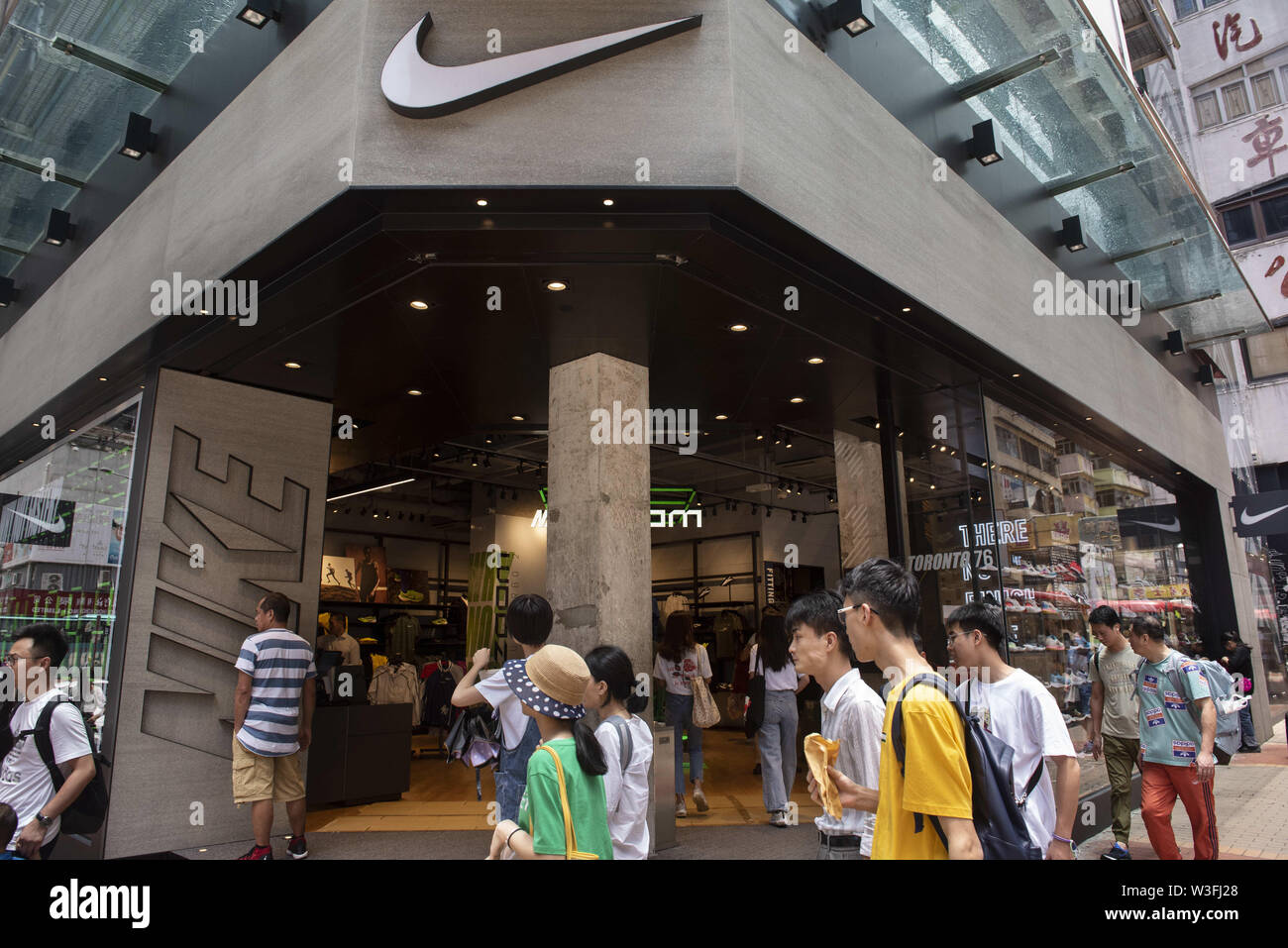 nike store in aventura mall