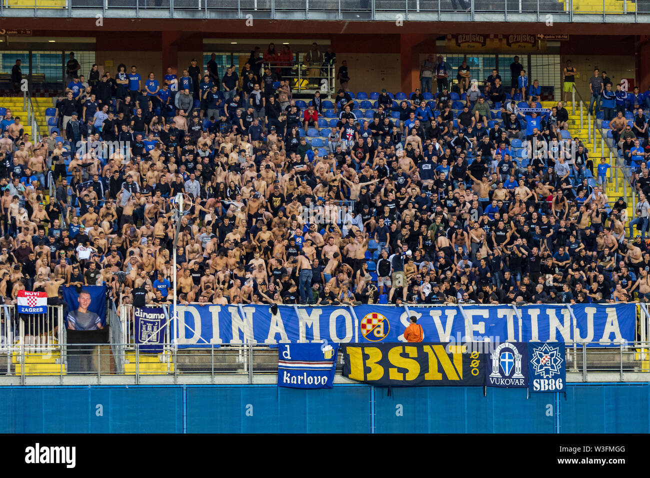 ZAGREB, CROATIA - JULY 13, 2019: Croatian league Supercup, GNK Dinamo vs. HNK  Rijeka. Dinamo players holding trophy and celebrating victory Stock Photo -  Alamy