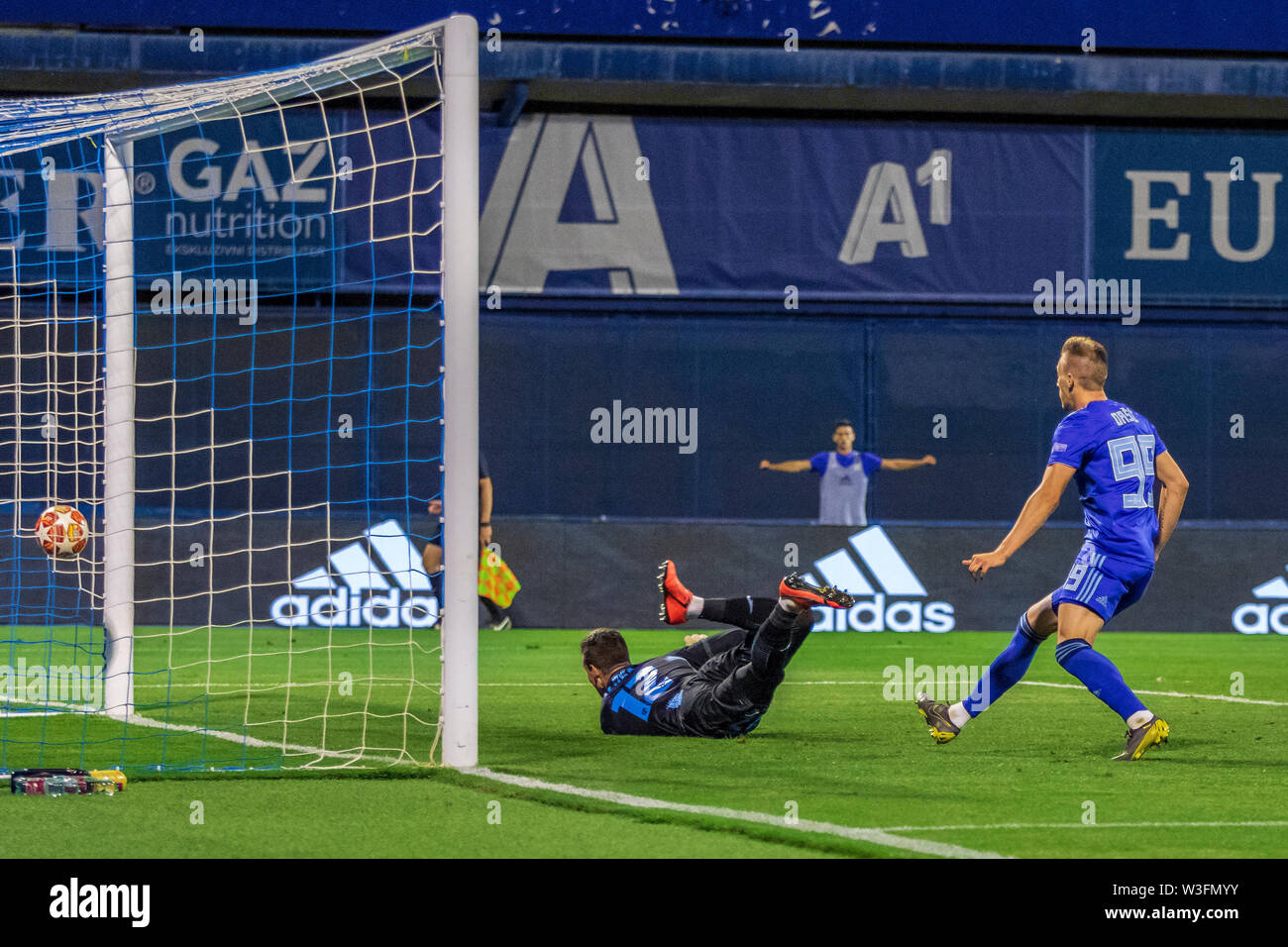 ZAGREB, CROATIA - JULY 13, 2019: Croatian league Supercup, GNK Dinamo vs. HNK  Rijeka. Dinamo players celebrating victory Stock Photo - Alamy