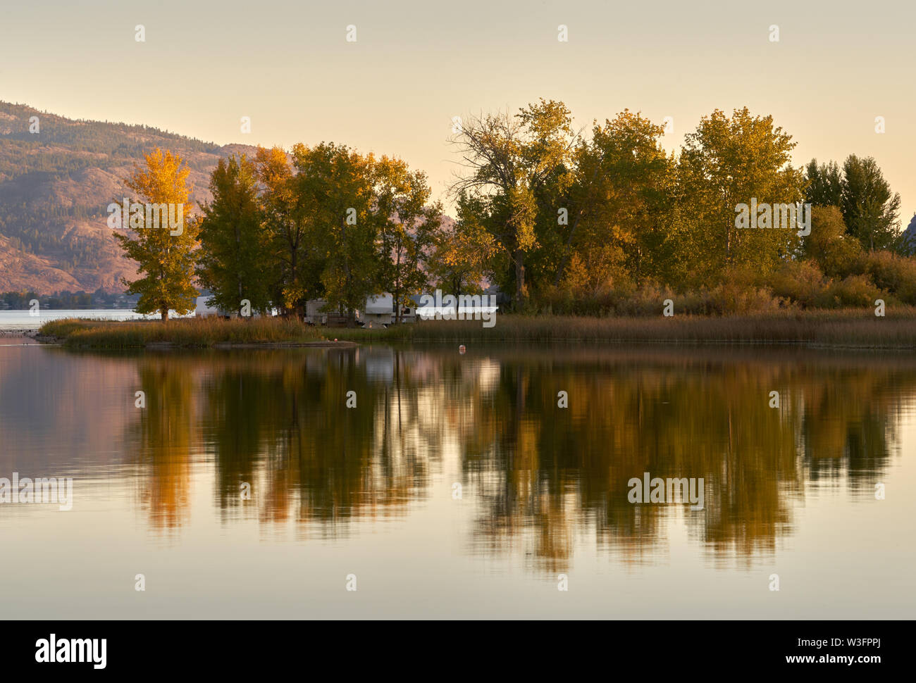 Osoyoos Lake High Resolution Stock Photography And Images Alamy