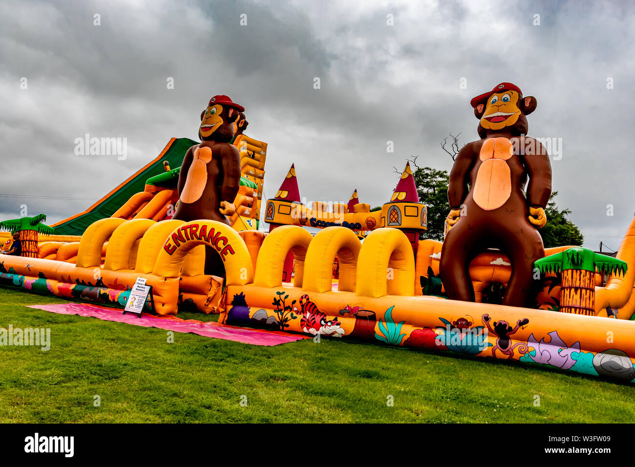 Giant blow up mouse hi-res stock photography and images - Alamy