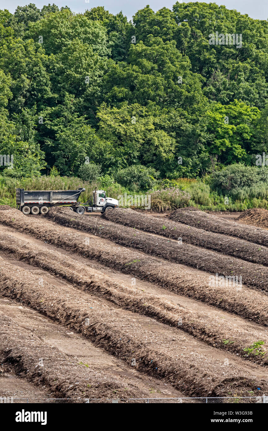 Waste disposal facility hires stock photography and images Alamy