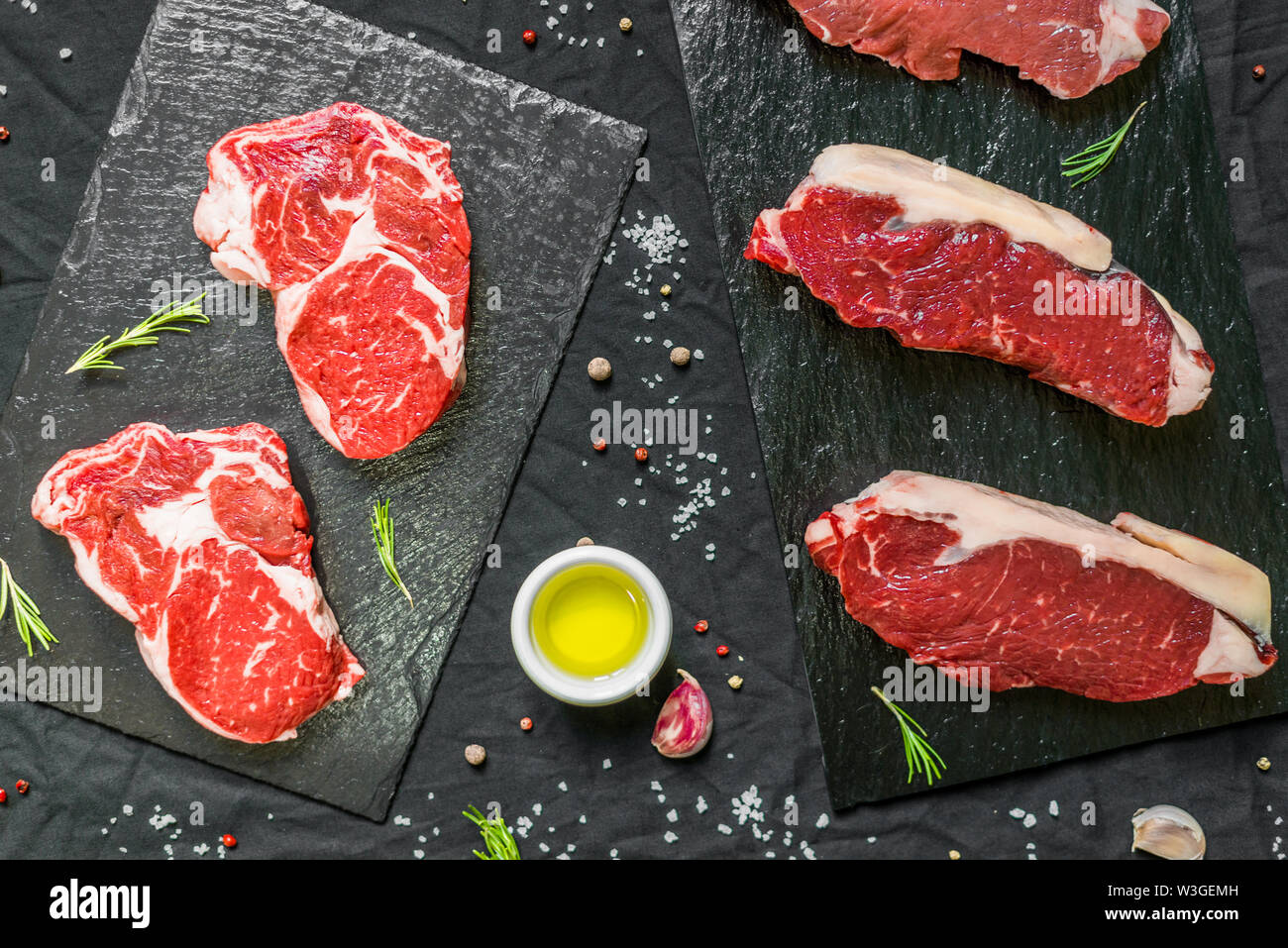 Black angus beef cow hi-res stock photography and images - Alamy