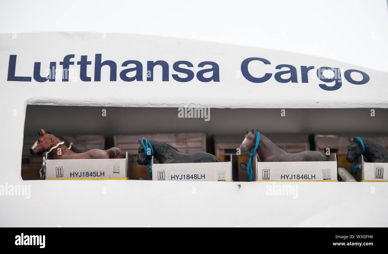 Lufthansa animals best sale