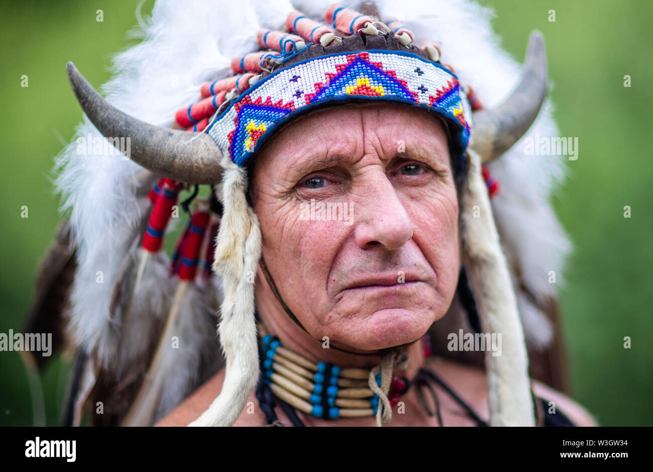 Apache indians in the 19th century hires stock photography and images