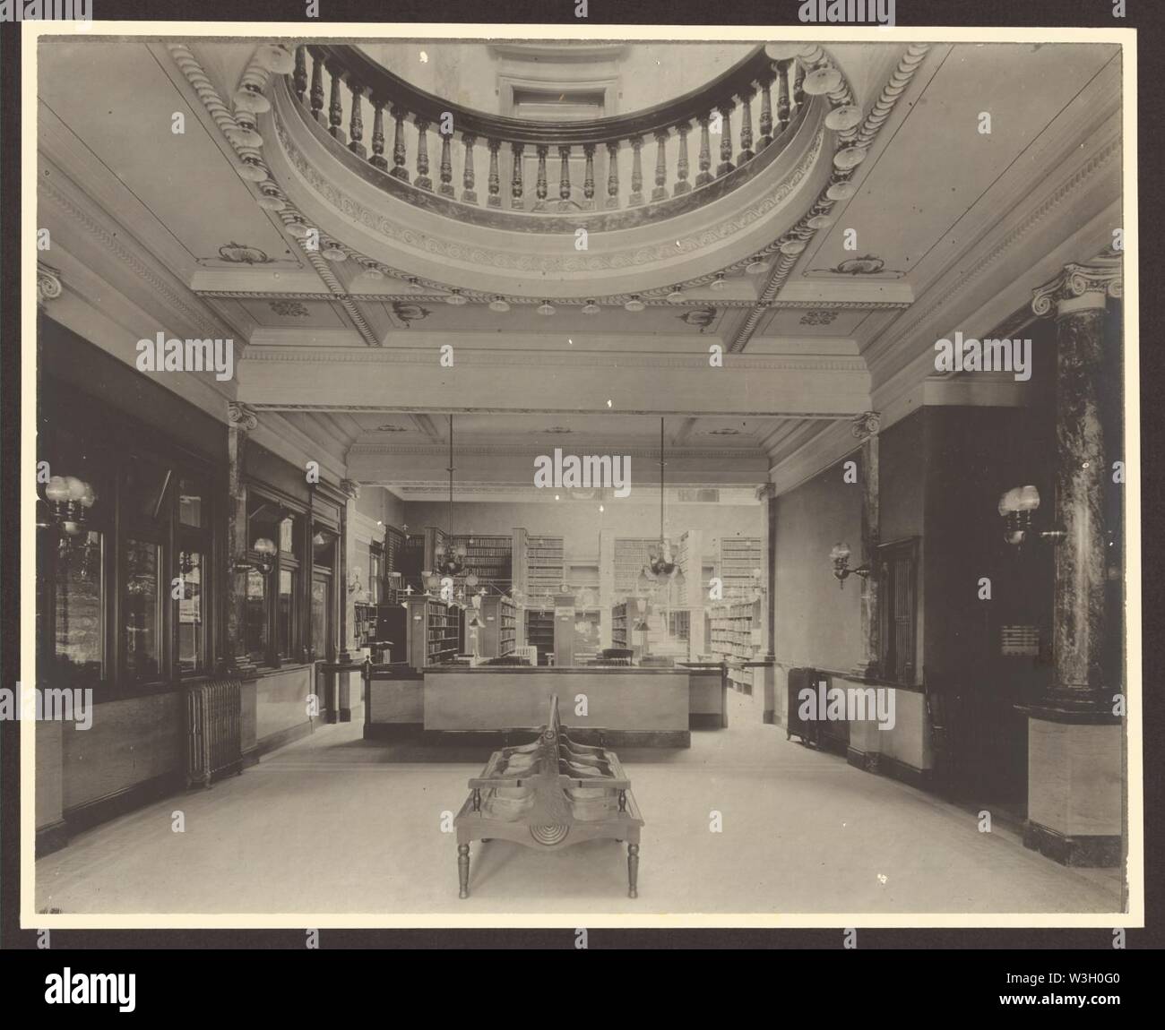 Circulation desk hires stock photography and images Alamy