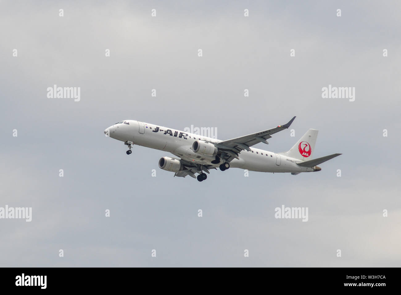 J-AIR ERJ ポスター J-AIR ERJ ポスター