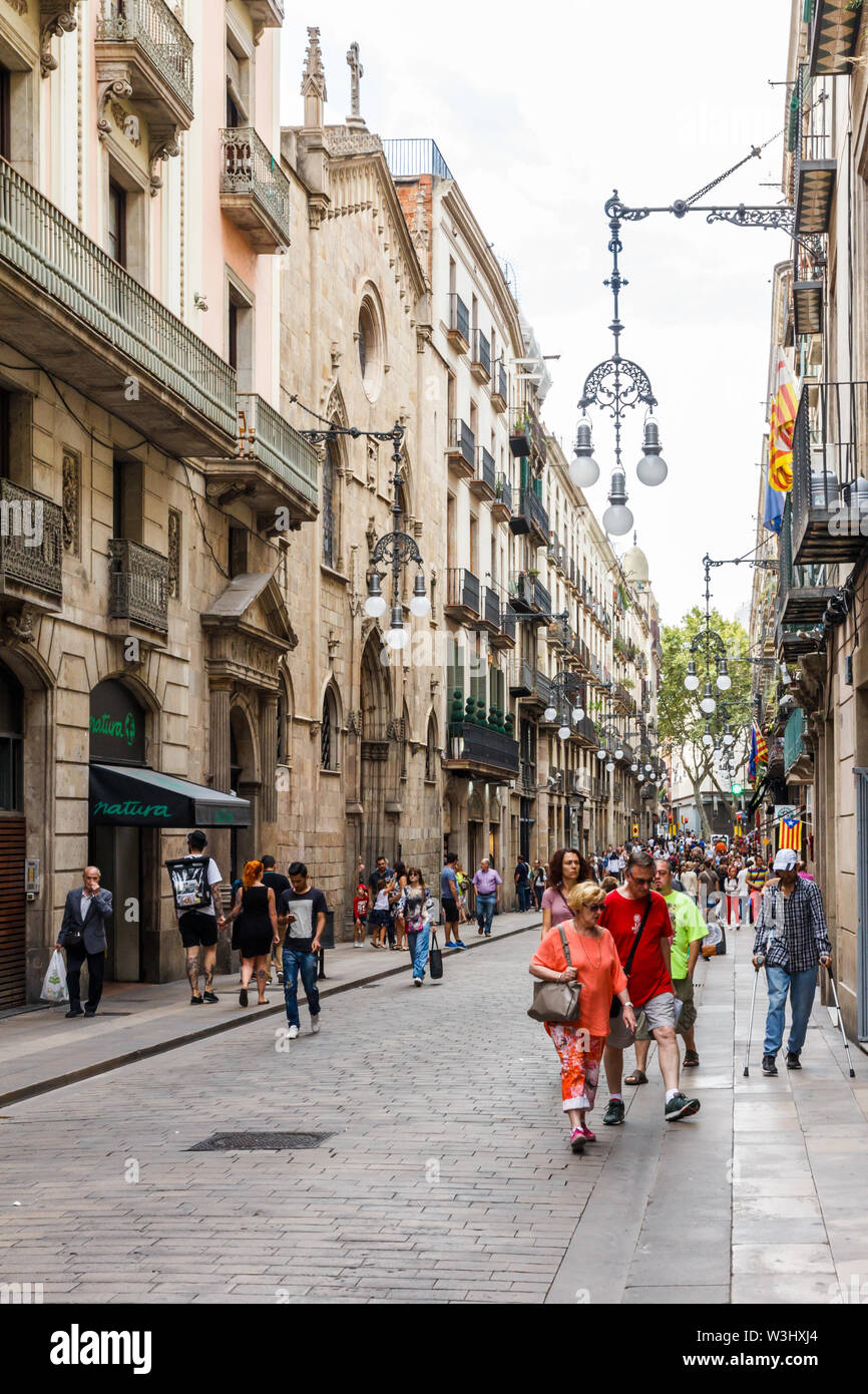 Shopping street passeig de gracia hi-res stock photography and images -  Alamy