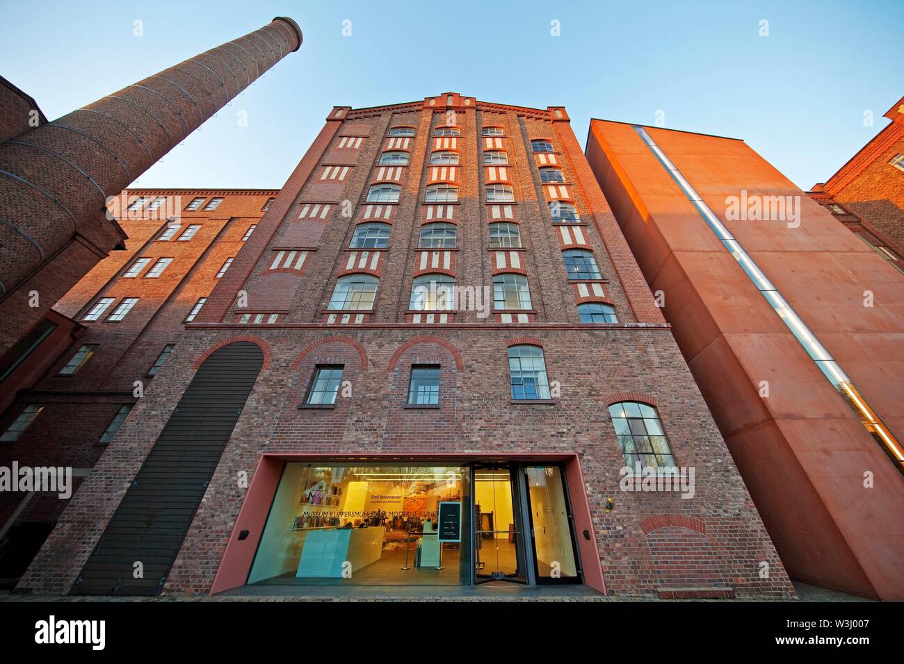 Museum Kuppersmuhle Abbreviated Mkm In The Inner Harbour Duisburg North Rhine Westphalia Germany Stock Photo Alamy