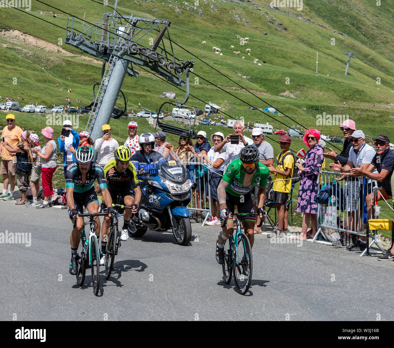 Col du Tourmalet,France-July 27,2018: Group of cyclists including Peter  Sagan in Green Jersey climbing the road to Col du Tourmalet during stage 19  of Tour de France 2018 Stock Photo - Alamy
