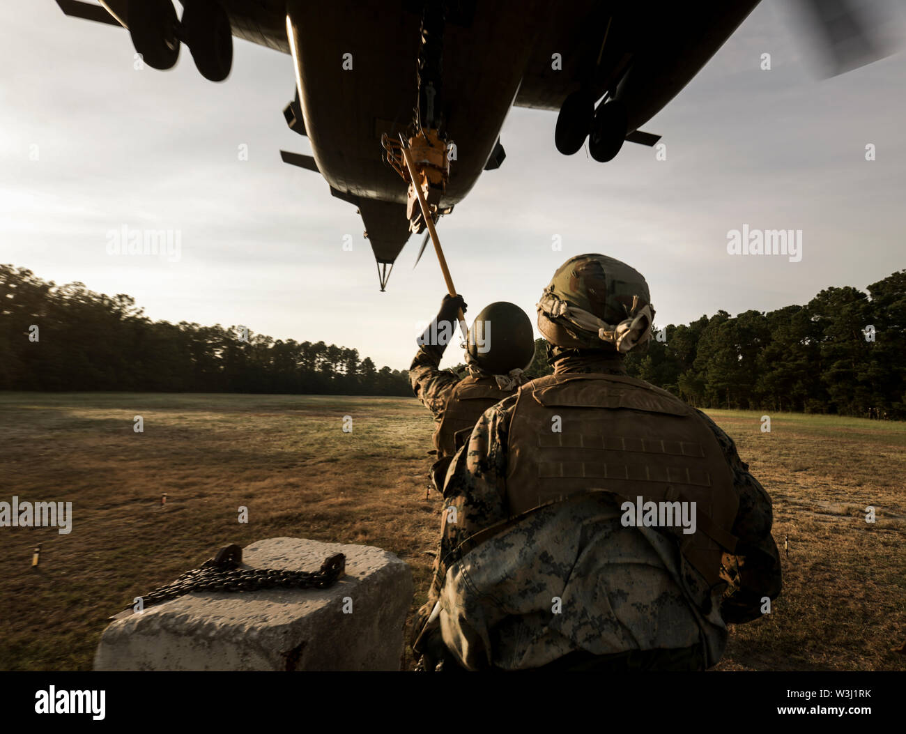 Landing zone kite hires stock photography and images Alamy