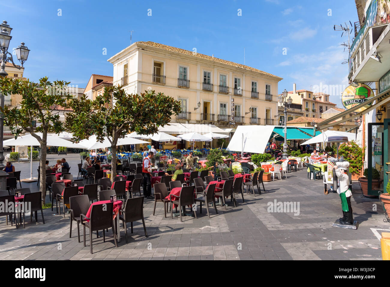 Pizzo calabria hi-res stock photography and images - Alamy