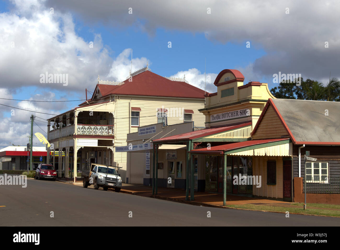 Historic streetscape of the olde butcher shop and Federal Hotel on