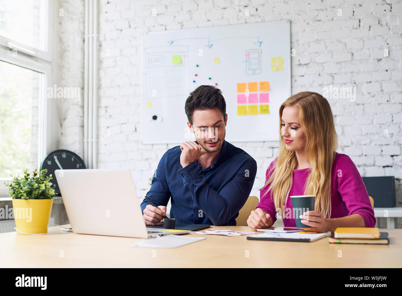 Office layout hi-res stock photography and images - Alamy